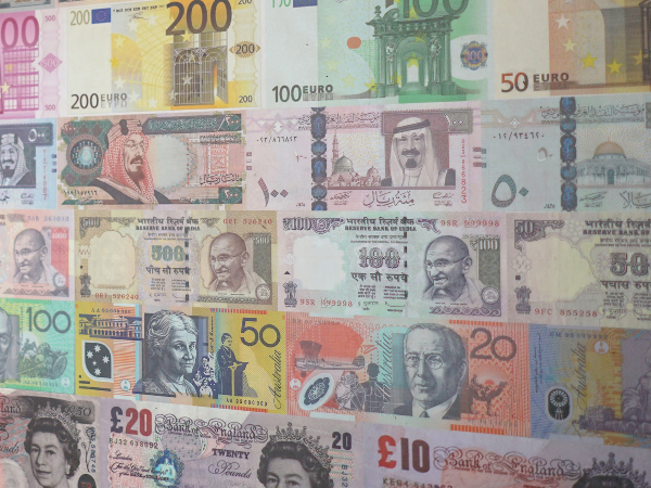 which cryptocurrency exchange trades the most currencies